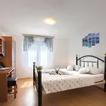Adrijano Apartman *