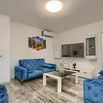 Apartman Adrijano *