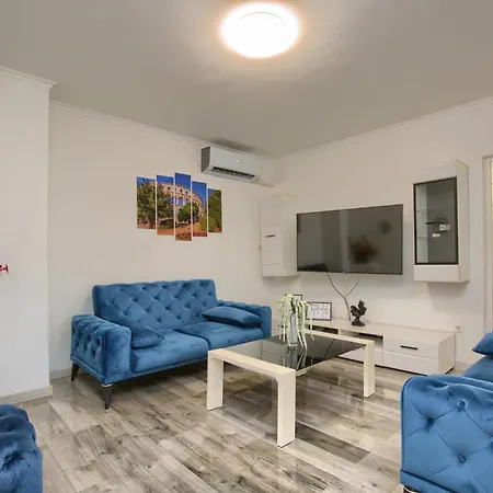 Апартаменты Adrijano *