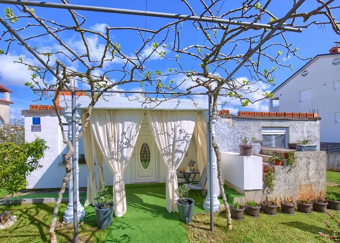 Apartment Adrijano Pula