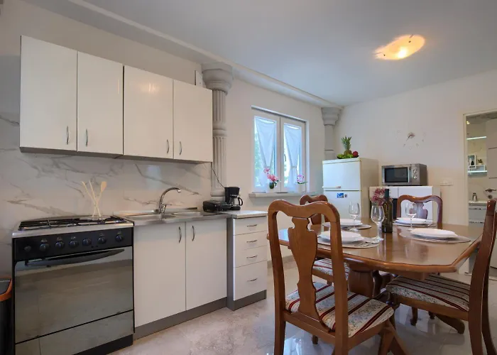 Apartment Adrijano Pula